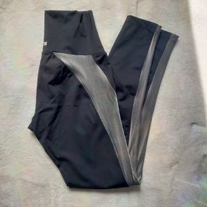 ENVT.  Enavant Active Leggings in Black and Grey. Size Small